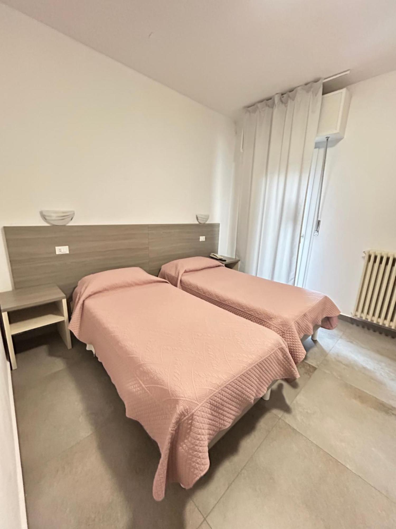Hotel Marchina Brescia Bagian luar foto