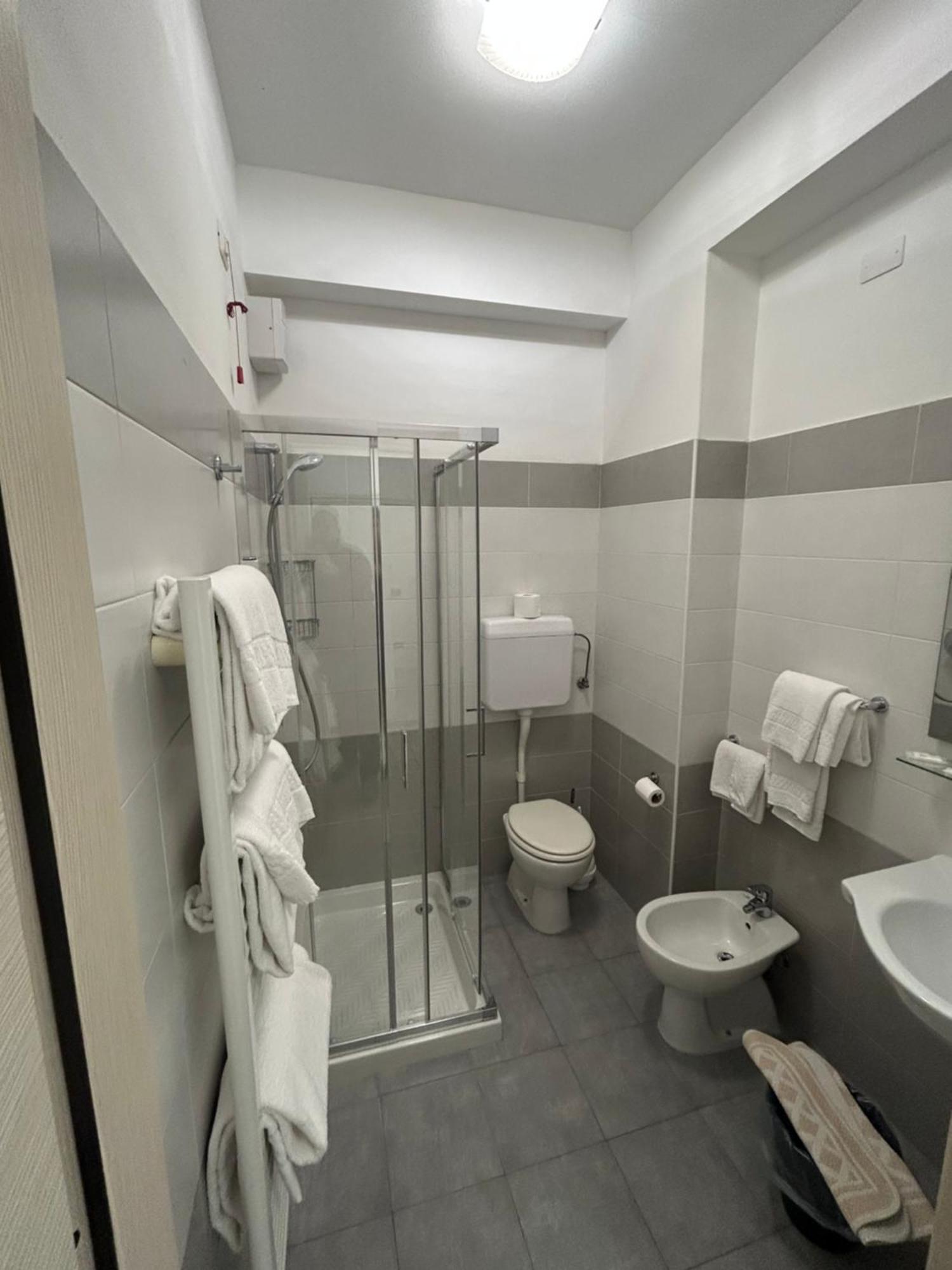 Hotel Marchina Brescia Bagian luar foto