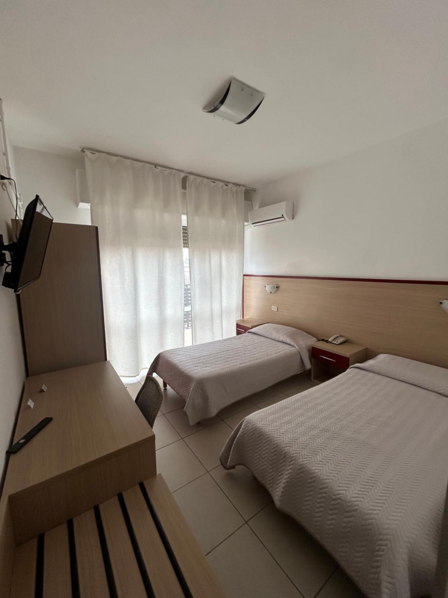 Hotel Marchina Brescia Bagian luar foto