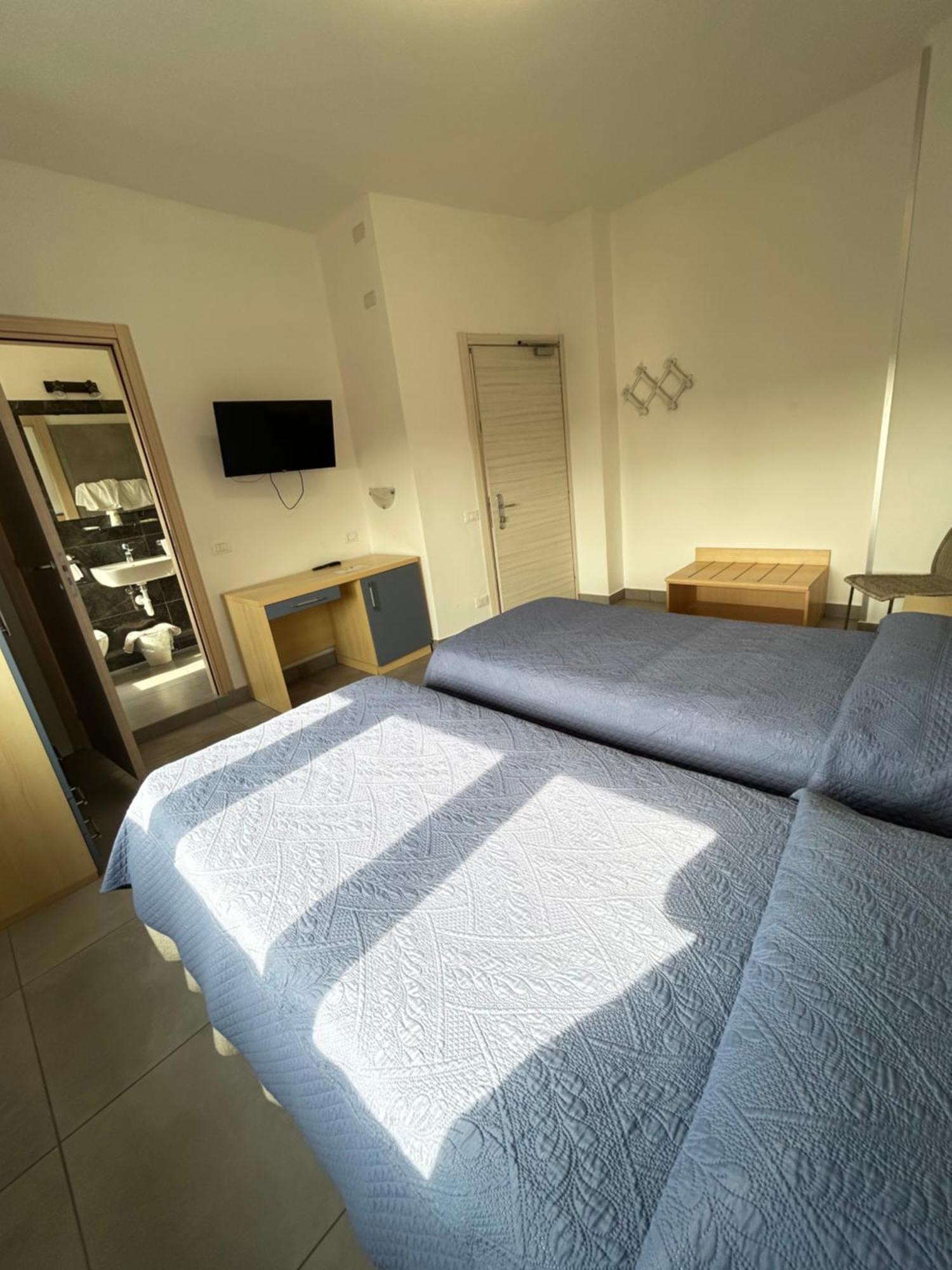 Hotel Marchina Brescia Bagian luar foto