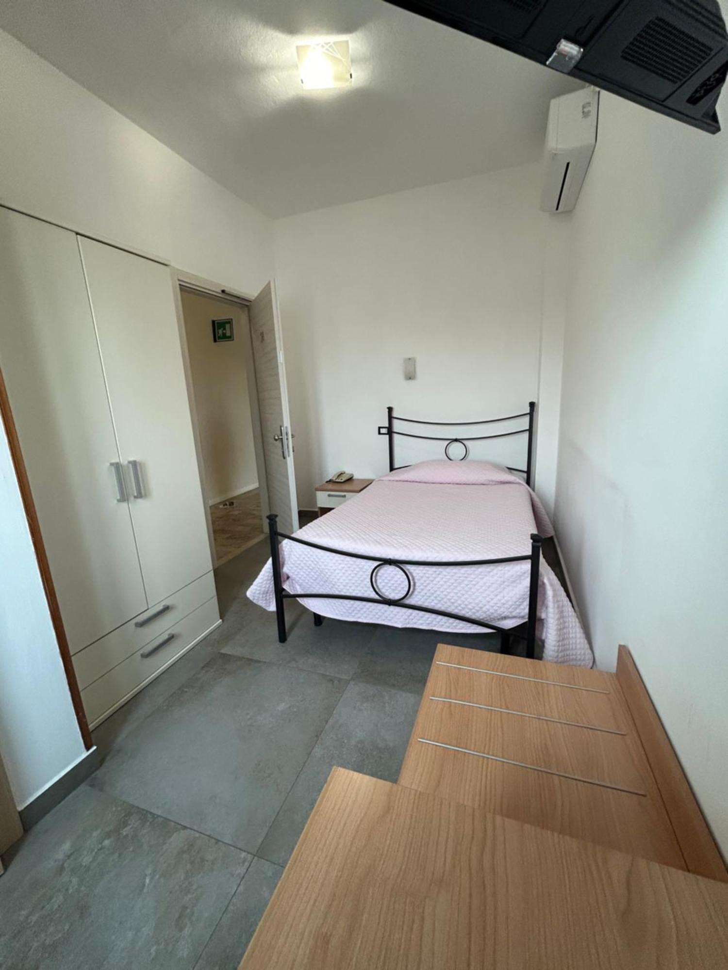 Hotel Marchina Brescia Bagian luar foto
