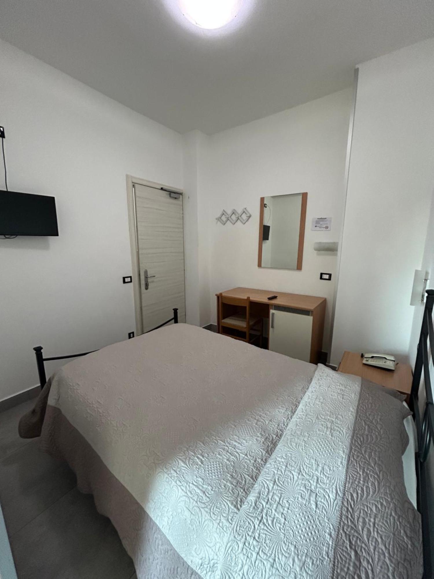 Hotel Marchina Brescia Bagian luar foto
