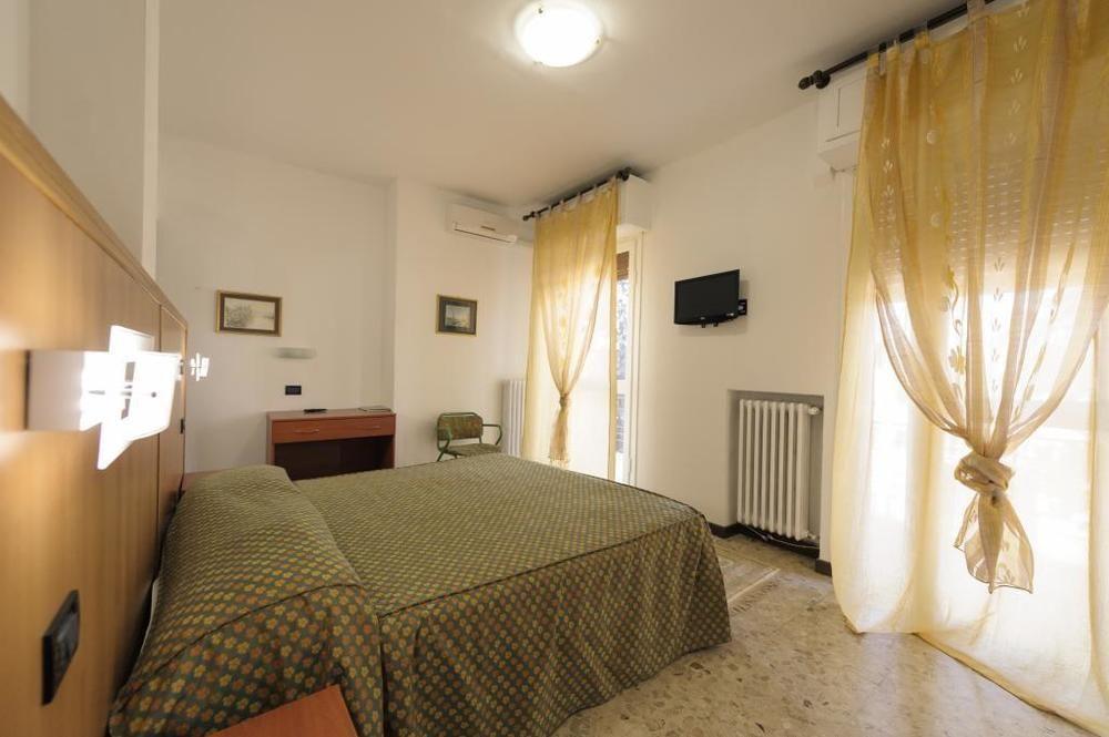 Hotel Marchina Brescia Bagian luar foto