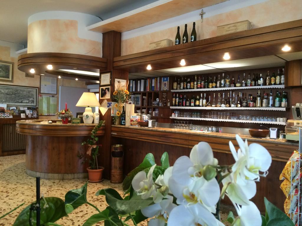 Hotel Marchina Brescia Bagian luar foto